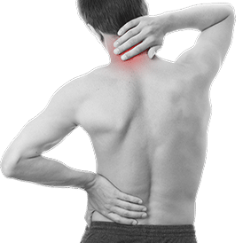 Mann mit Nackenschmerzen zur Spineliner Therapie bereit